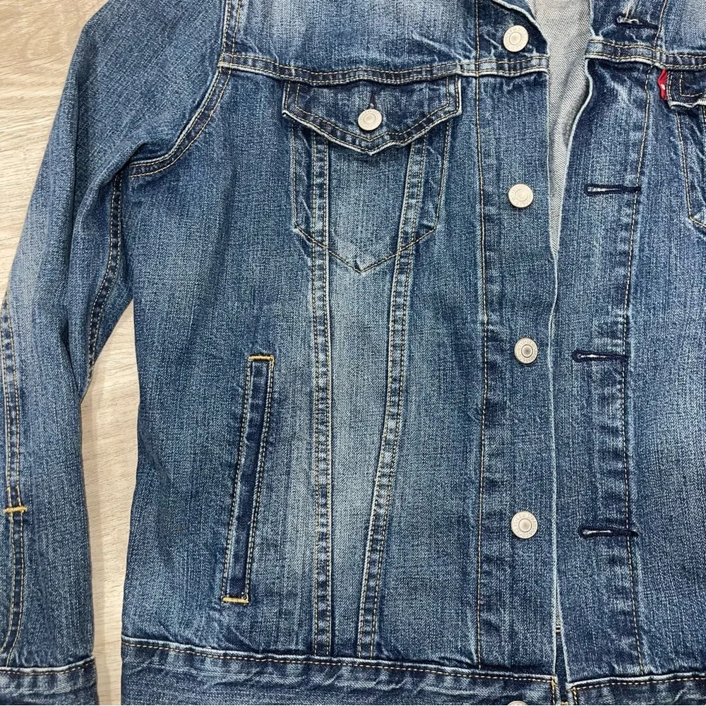 Levi Denim Jacket Size Medium - Picture 4 of 5